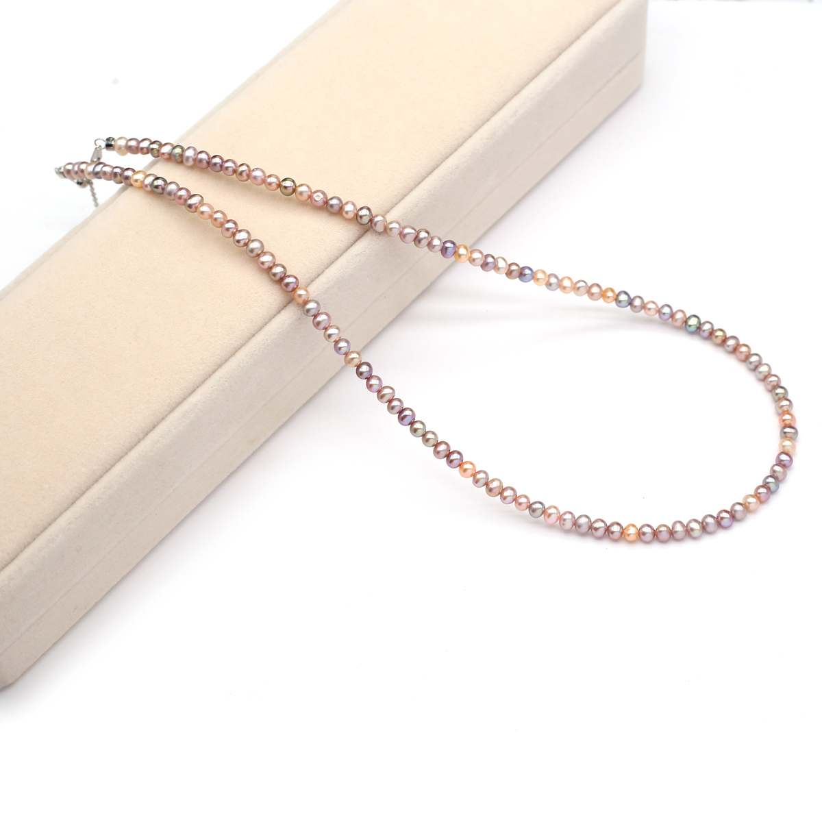 Beading - Colar de pérolas naturais de água